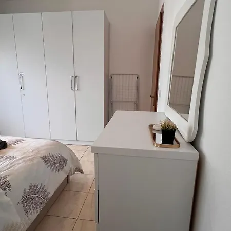 Apartment Dina *