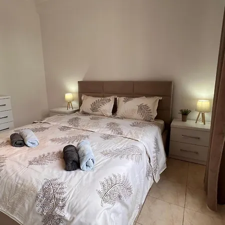 Dina Apartment *